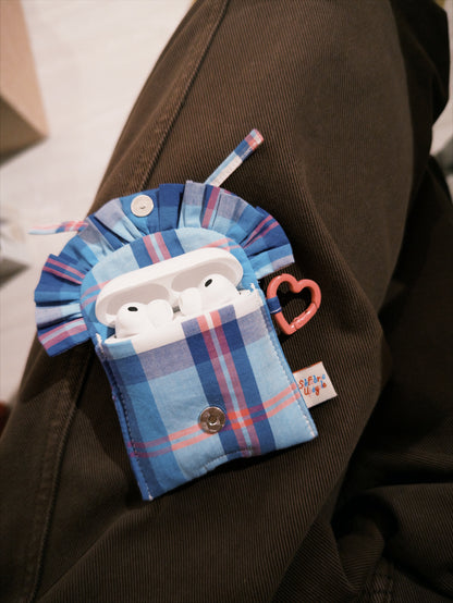 Ruffled AirPods Pouch （AirPods Pro2/3 | 磁吸款 | Blue with Pink Stripes)