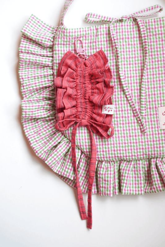 Ruffled Keychain | M size | Pink