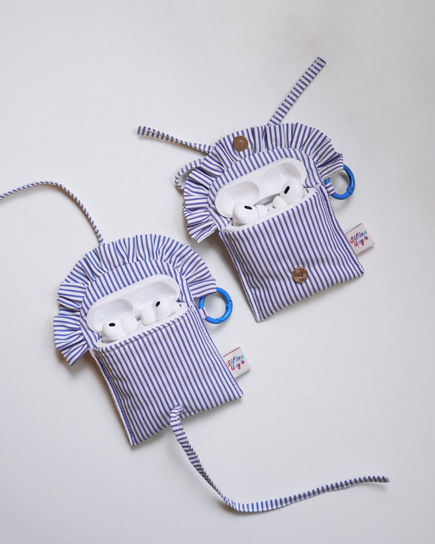 Ruffle AirPods Pouch（AirPods Pro2/Pro3 | 綁結款 | 藍白直間）