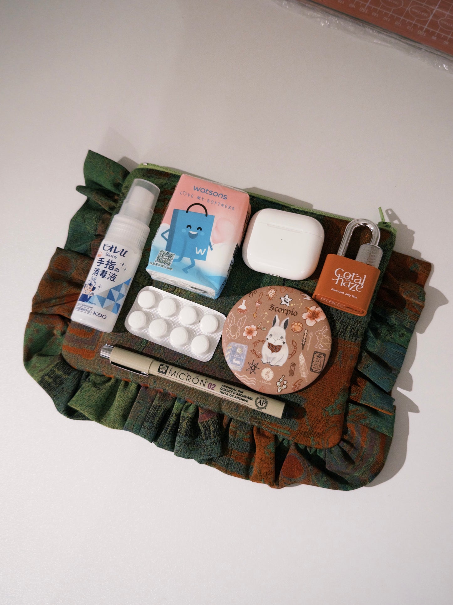 Ruffled Puffy Pouch | Earthy Olive Green