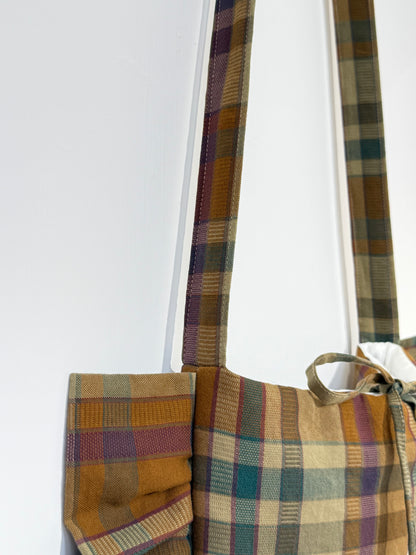 Ruffled Crossbody Bag (L Size | Forest Brown)