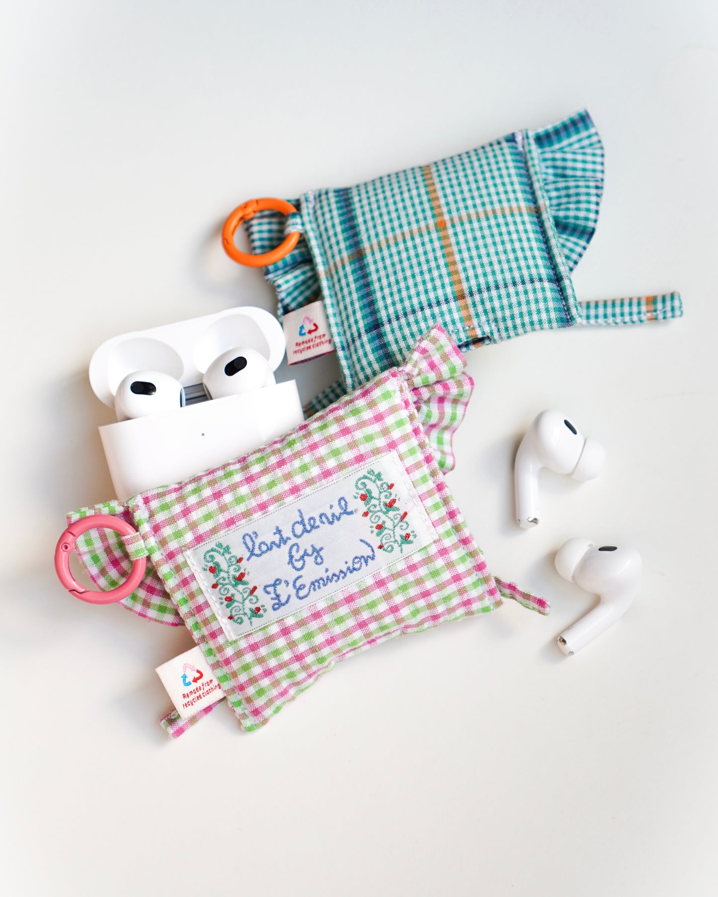 Ruffled AirPods Pouch （AirPods Pro2/Pro3 | 綁結款 | Green & Pink）
