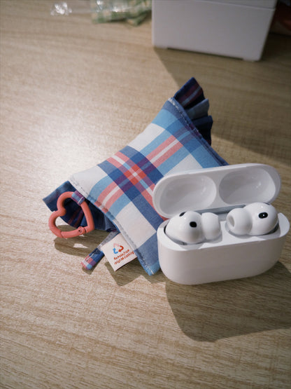 Ruffled AirPods Pouch （AirPods Pro2/3 | 磁吸款 | Blue with Pink Stripes)