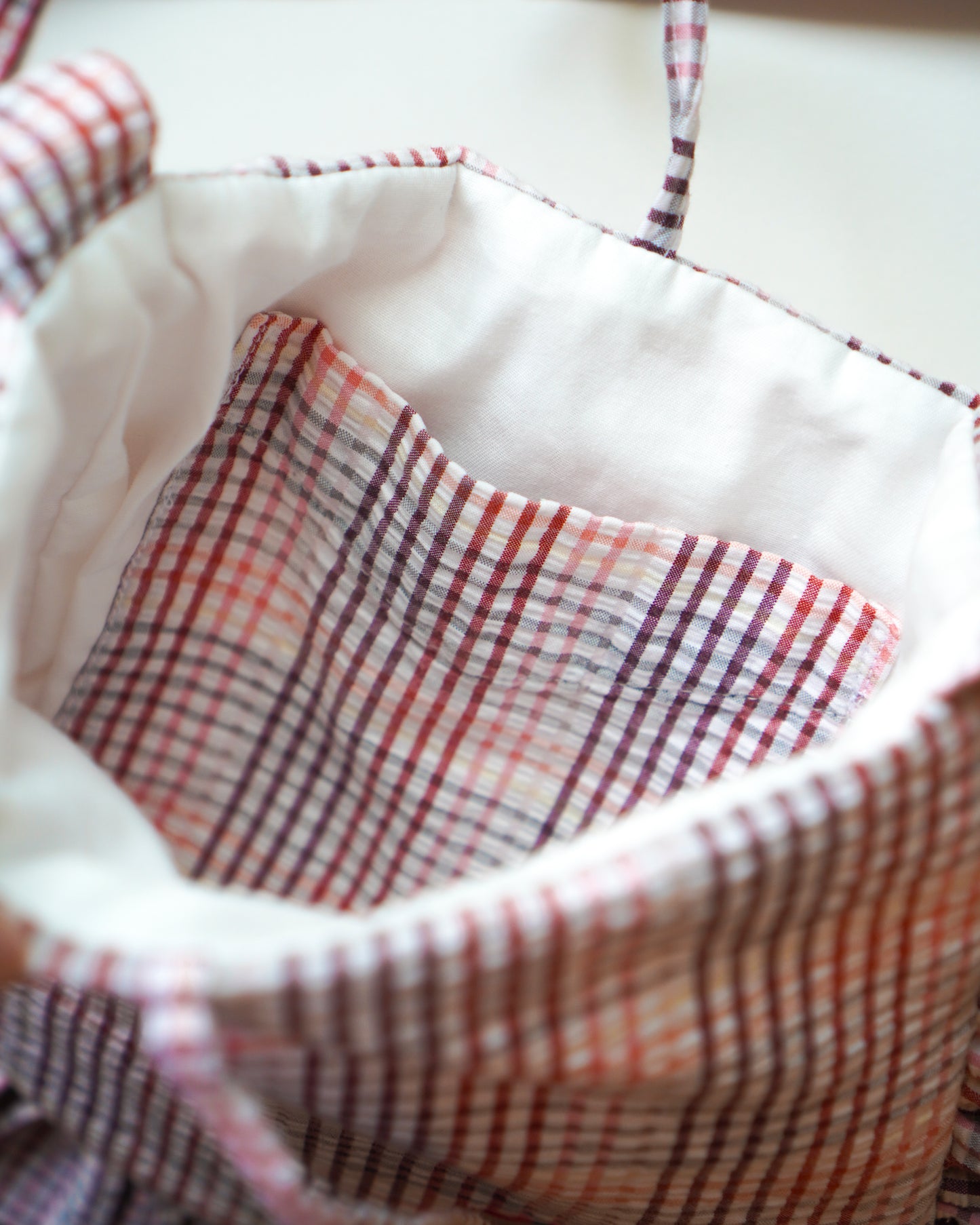 Ruffled Crossbody Bag (M Size | Purple & Pink)