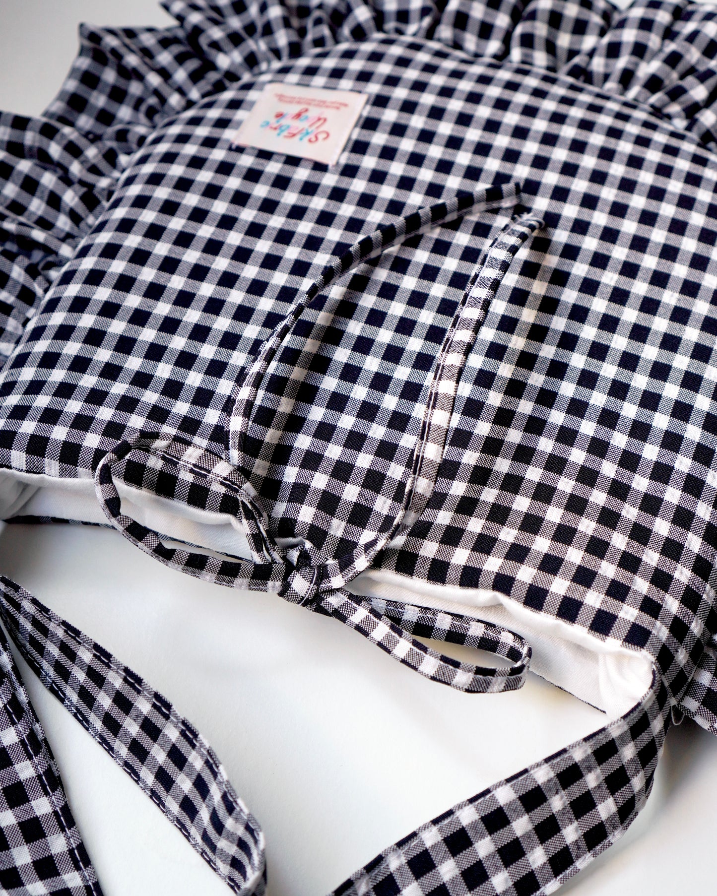 Ruffled Crossbody Bag (M Size | Black Gingham)