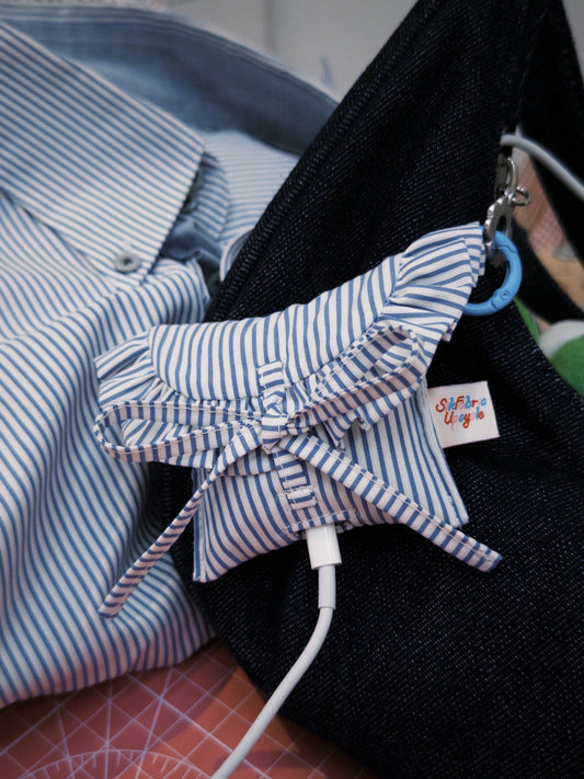 Ruffle AirPods Pouch（AirPods Pro2/Pro3 | 綁結款 | 藍白直間）