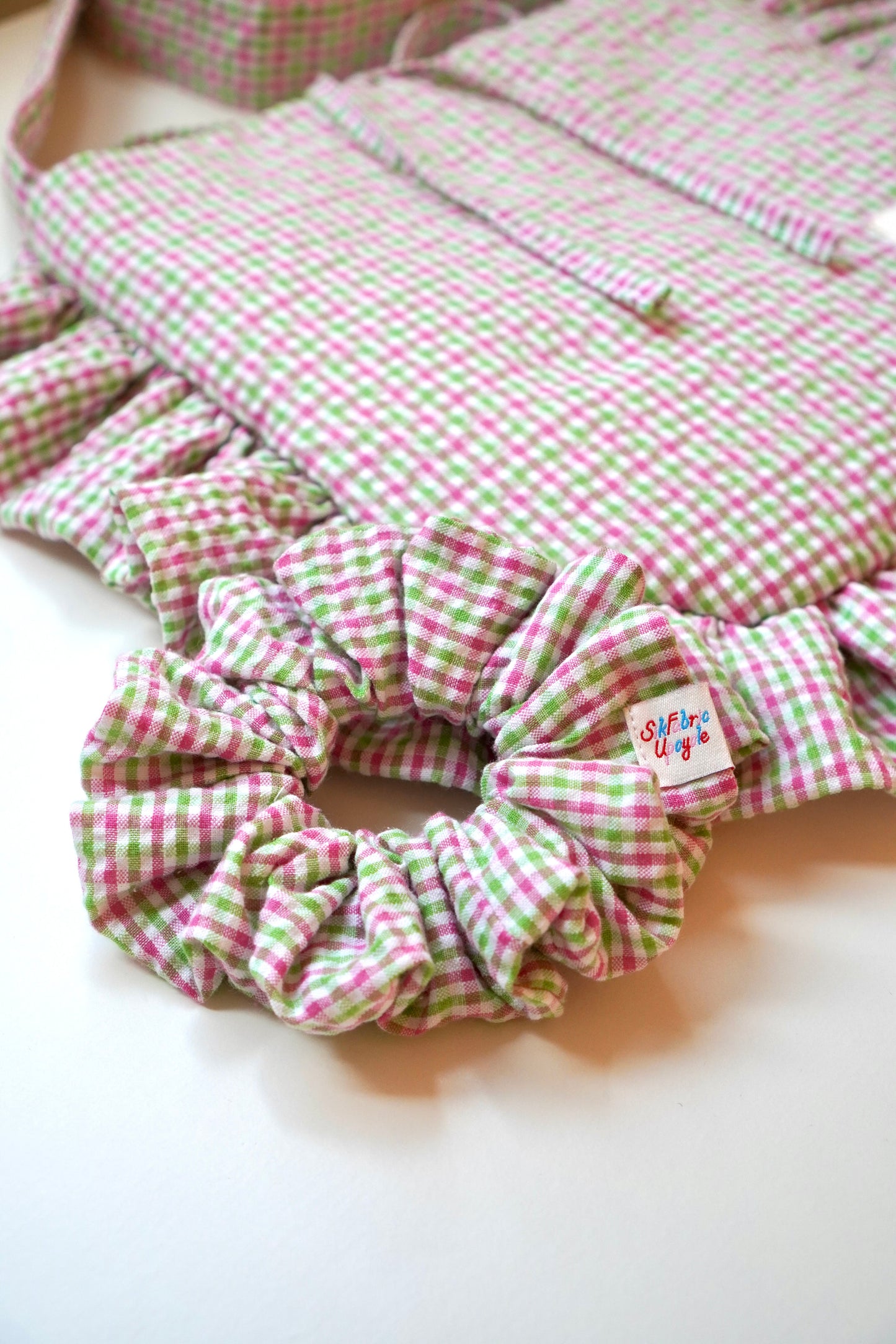 Scrunchie (Green & Pink)