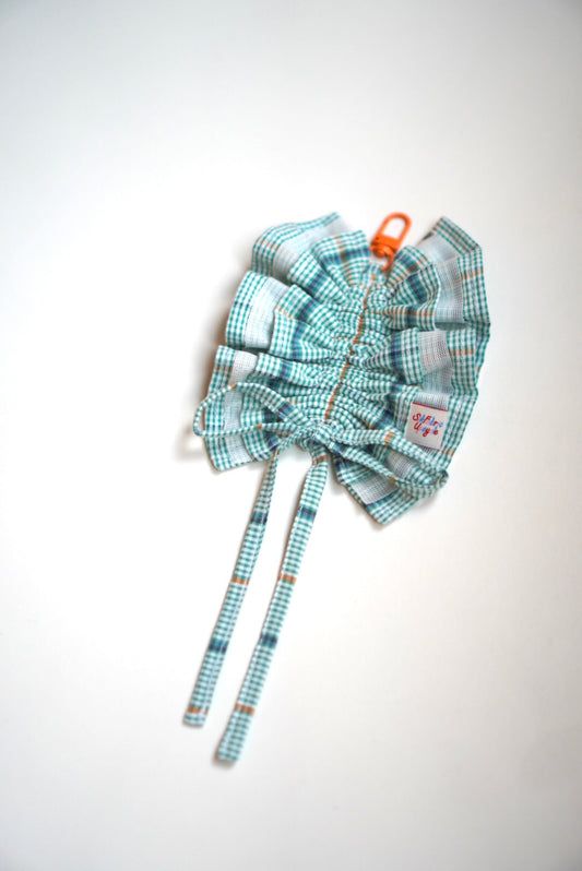 Ruffled Keychain | L size | Green & Orange