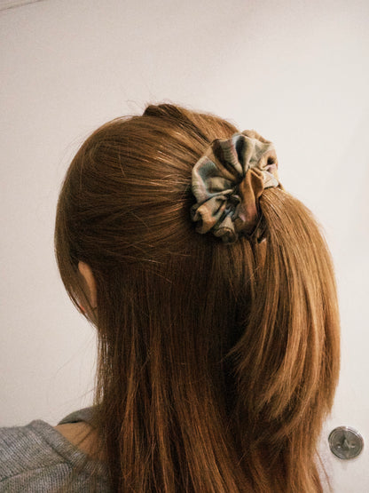 Scrunchie (Forest Brown)