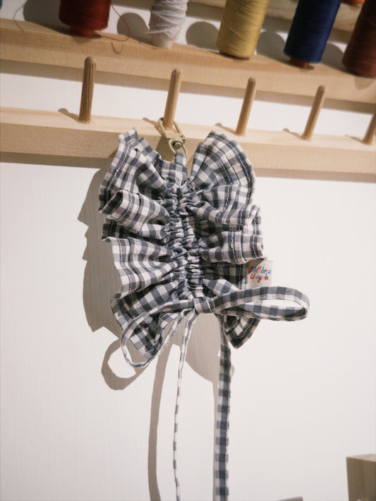 Ruffled Keychain | M size | Grey Gingham