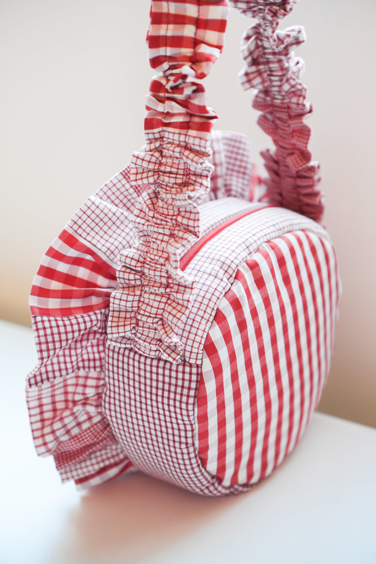 Patchwork Ruffled Crossbody Bag ｜Red